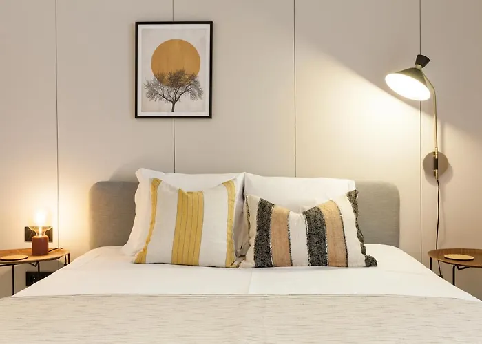 Viva Miragaia Downtown